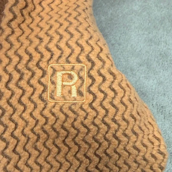 Patagonia Quarter zip pullover. - Picture 5 of 5